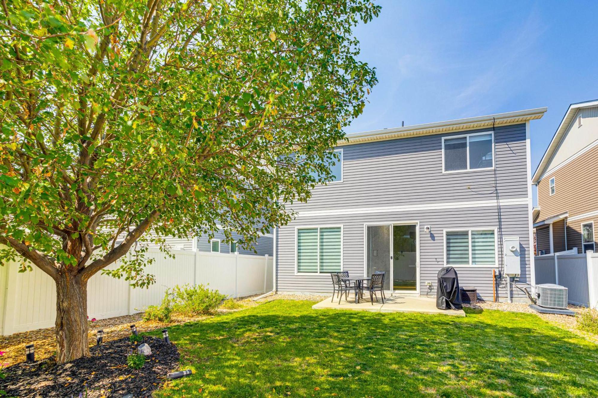 Inviting Denver With Yard About 6 Mi To Airport! Casa vacanze