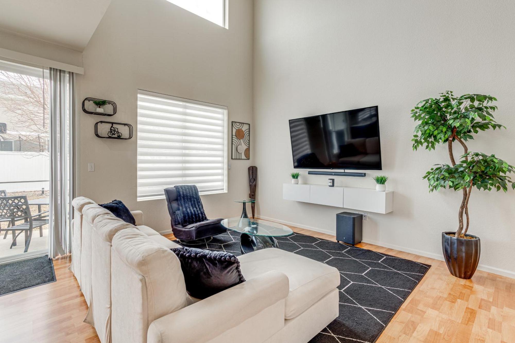 Inviting Denver With Yard About 6 Mi To Airport! Casa vacanze